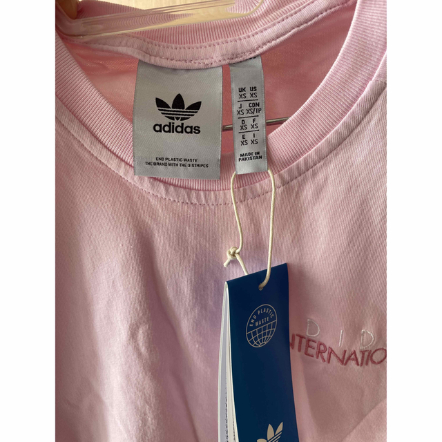 新品未使用　adidas 半袖Tシャツ