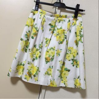 ジャスグリッティー(JUSGLITTY)の美品♡花柄スカート(ミニスカート)