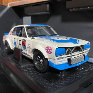 新品未展示品　京商 1/18スカイライン 2000GT-R高橋国光 直筆サイン入(ミニカー)