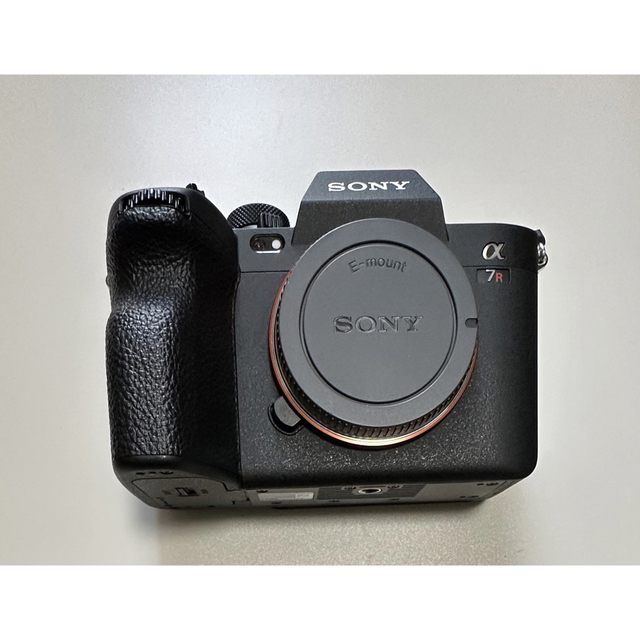 SONY(ソニー)のコハル様専用 ほぼ新品 Sony α7RⅤ スマホ/家電/カメラのカメラ(ミラーレス一眼)の商品写真