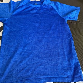ユニクロ(UNIQLO)のスポーツ　Tシャツ　140cm(ウェア)
