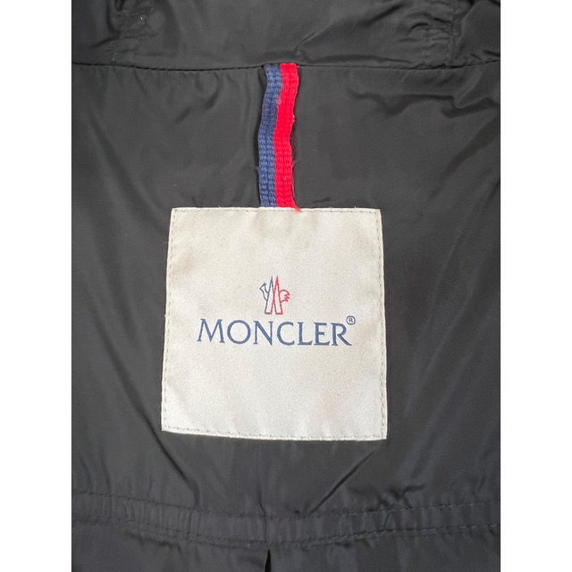 MONCLER(モンクレール)のモンクレール　ペプラム　フリル　（らんちゃん様専用） レディースのジャケット/アウター(ダウンジャケット)の商品写真