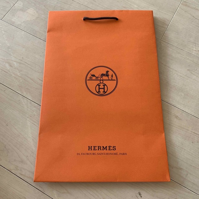 Hermes(エルメス)のエルメス　紙袋　新品 レディースのバッグ(ショップ袋)の商品写真