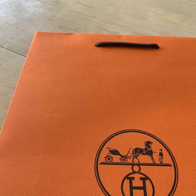 Hermes(エルメス)のエルメス　紙袋　新品 レディースのバッグ(ショップ袋)の商品写真