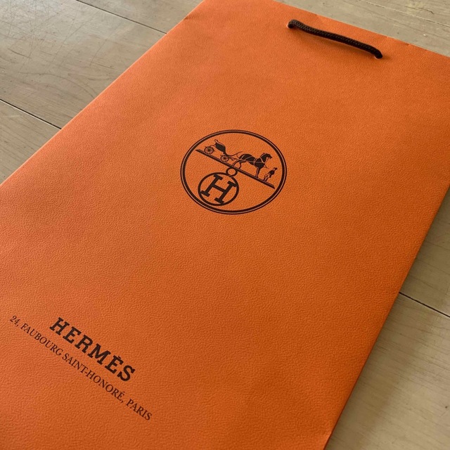 Hermes(エルメス)のエルメス　紙袋　新品 レディースのバッグ(ショップ袋)の商品写真