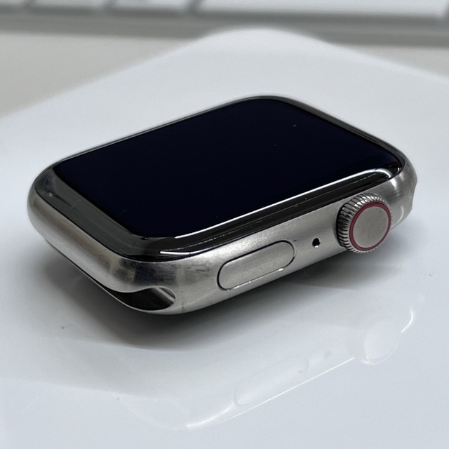 Apple Watch(アップルウォッチ)のW770 Apple Watch 5 44mm ティタニウム　GPS+セルラー メンズの時計(腕時計(デジタル))の商品写真