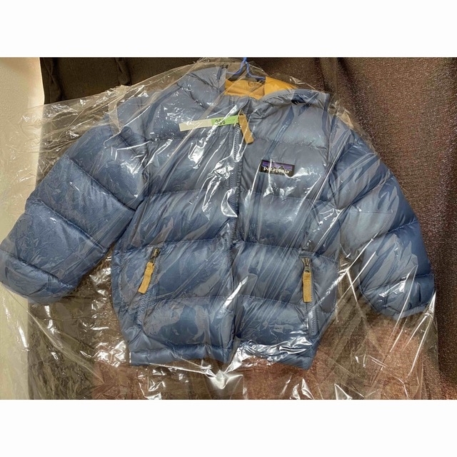 patagonia(パタゴニア)のパタゴニア　ダウン キッズ/ベビー/マタニティのキッズ服男の子用(90cm~)(ジャケット/上着)の商品写真