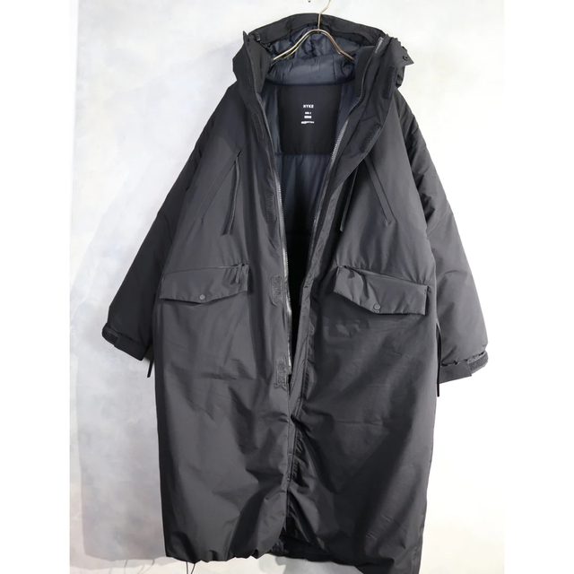 HYKE(ハイク)のHYKE Pertex Hooded Padded military coat メンズのジャケット/アウター(ダウンジャケット)の商品写真