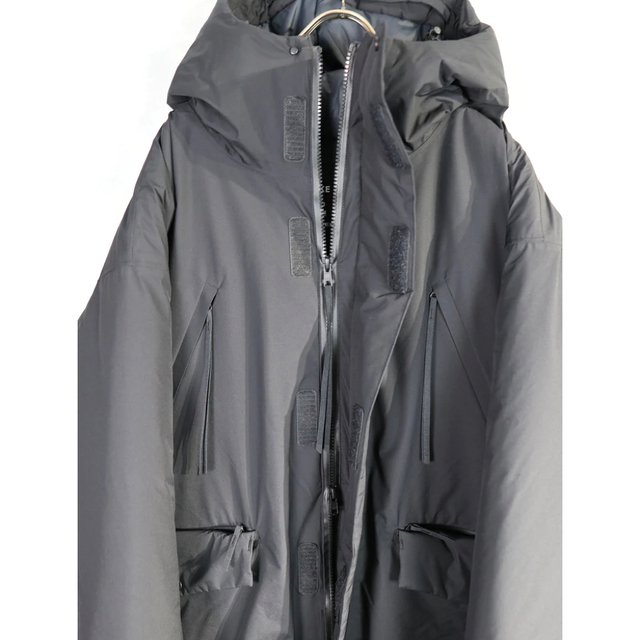 HYKE(ハイク)のHYKE Pertex Hooded Padded military coat メンズのジャケット/アウター(ダウンジャケット)の商品写真