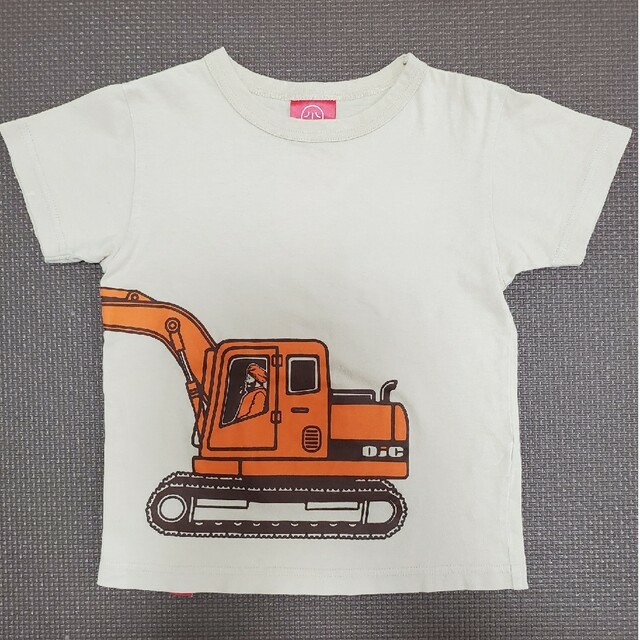 OJICO(オジコ)の◼️はなちゃん様専用◼️　OJICO　ショベルカーTシャツ　カレー　6A キッズ/ベビー/マタニティのキッズ服男の子用(90cm~)(Tシャツ/カットソー)の商品写真