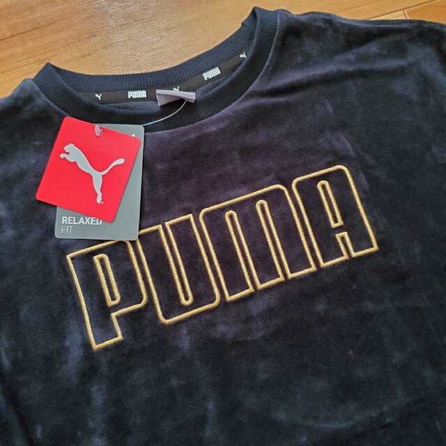 PUMA(プーマ)の【新品】プーマ　ベロア　スウェット　トレーナー　長袖　軽量 レディースのトップス(トレーナー/スウェット)の商品写真