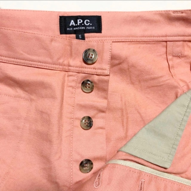 A.P.C(アーペーセー)の A.P.C.  chino short pants dead stoc 希少 メンズのパンツ(ショートパンツ)の商品写真