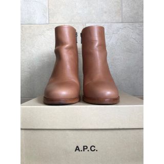 アーペーセー(A.P.C)のA.P.C. ショートブーツ　キャメル　サイドジッパー(ブーツ)