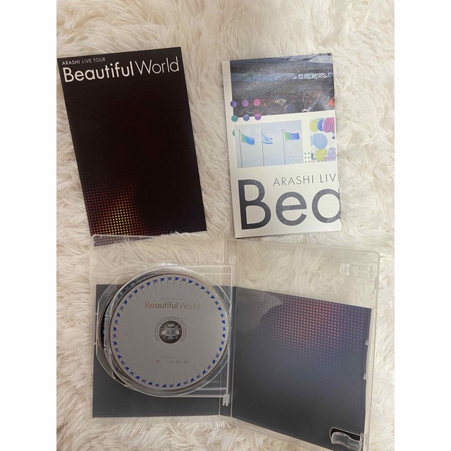 嵐(アラシ)のARASHI LIVE TOUR Beautiful World 通常盤 エンタメ/ホビーのDVD/ブルーレイ(アイドル)の商品写真