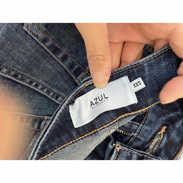 AZUL by moussy(アズールバイマウジー)のアズールバイマウジー　リペアデニム レディースのパンツ(デニム/ジーンズ)の商品写真