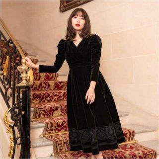 ハーリップトゥ(Her lip to)のHerlipto Embroidered Velour Midi Dress(ロングワンピース/マキシワンピース)