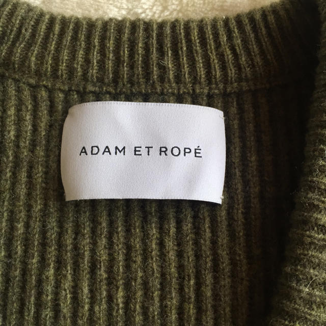 Adam et Rope'(アダムエロぺ)の美品【アダムエロペ】畦編みのVネックプルオーバー レディースのトップス(ニット/セーター)の商品写真