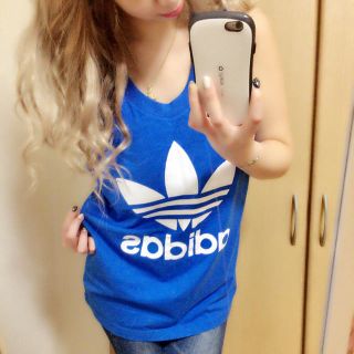 アディダス(adidas)のadidas 正規品ﾛｺﾞﾏｰｸﾉｰｽﾘｰﾌﾞｶｯﾄｿｰﾄｯﾌﾟｽ(Tシャツ(半袖/袖なし))