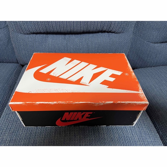 NIKE(ナイキ)のNIKE JORDAN 1 HIGH CHICAGO シカゴ 27cm ナイキ メンズの靴/シューズ(スニーカー)の商品写真