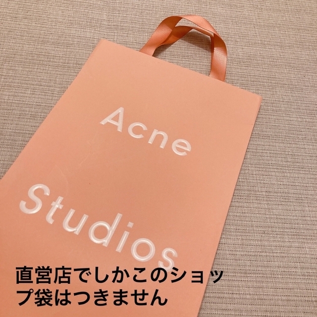 Acne Studios(アクネストゥディオズ)のacne studiosマフラー★人気色 店舗で完売 レッド/イエロー/ブラウン レディースのファッション小物(マフラー/ショール)の商品写真