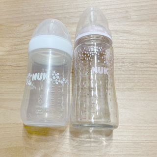 アカチャンホンポ(アカチャンホンポ)のT様専用　NUK哺乳瓶　樹脂製ガラス製の2本セット売り　(哺乳ビン)