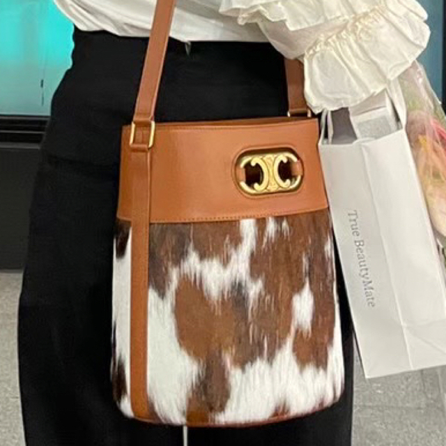 大割引 celine - CELINE トリオンフ バケット 最終値下げ ショルダー