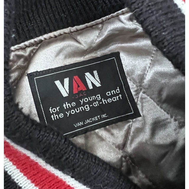 VAN Jacket(ヴァンヂャケット)の希少！VANヴィンテージVanGuards⭐️袖革スタジャン限定モノ。 メンズのジャケット/アウター(スタジャン)の商品写真