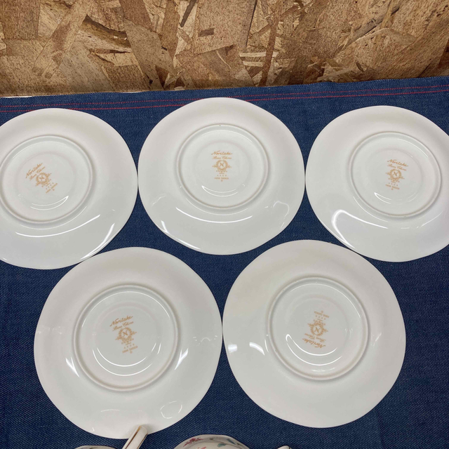 NARUMI - ノリタケ カップ&ソーサー5客 花柄 金彩 Noritake NARUMI - ノリタケ カップ&ソーサー5客 花柄 金彩 Noritake