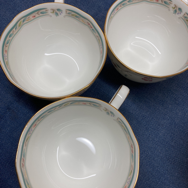 NARUMI - ノリタケ カップ&ソーサー5客 花柄 金彩 Noritake NARUMI - ノリタケ カップ&ソーサー5客 花柄 金彩 Noritake