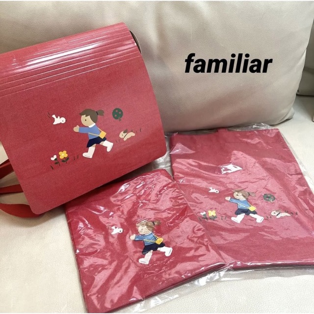 familiar(ファミリア)の☆専用です☆familiar  上靴入れ　コップ袋　シューズ入れ キッズ/ベビー/マタニティのこども用バッグ(シューズバッグ)の商品写真