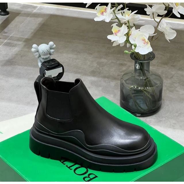 お得大得価 Bottega Veneta - 翌日発送 bottega veneta タイヤ