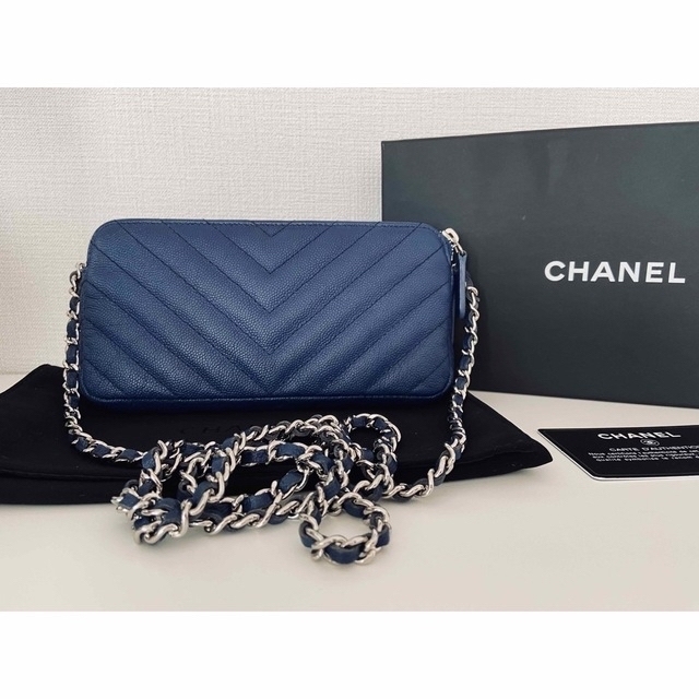 [極美品]CHANELシャネル キャビアスキン チェーンウォレット Vステッチ