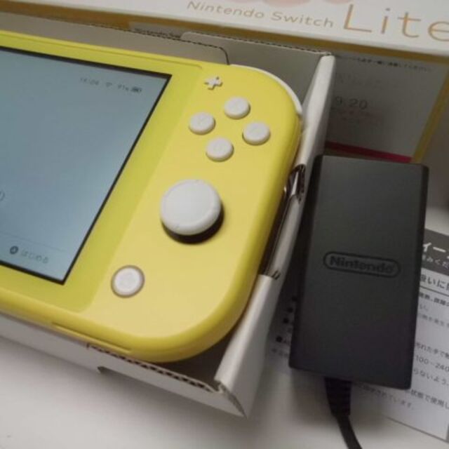 Nintendo Switch Lite Yellow 任天堂スイッチライト エンタメ/ホビーのゲームソフト/ゲーム機本体(携帯用ゲーム機本体)の商品写真