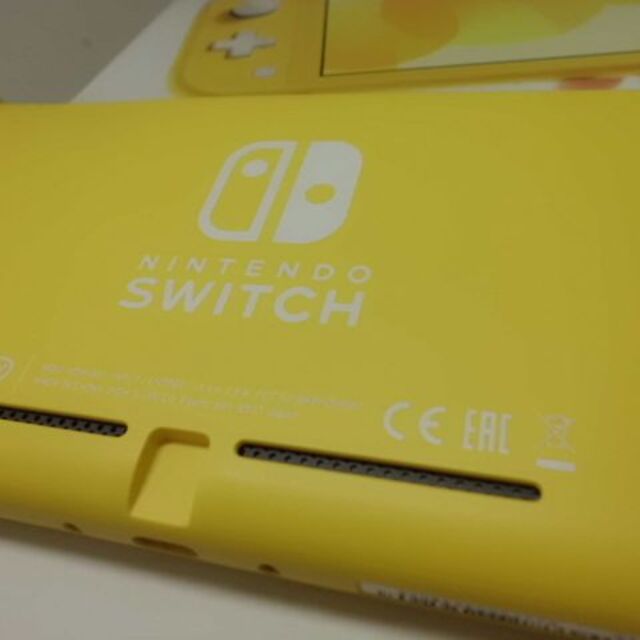 Nintendo Switch Lite Yellow 任天堂スイッチライト エンタメ/ホビーのゲームソフト/ゲーム機本体(携帯用ゲーム機本体)の商品写真