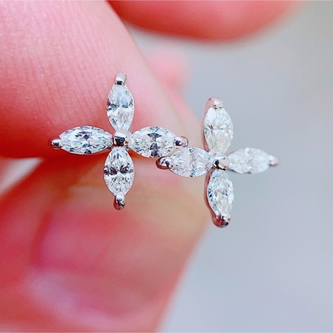 ☆美品☆ イヤリング フラワー ダイヤモンド 0.15ct プラチナ