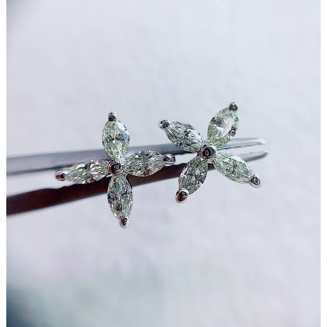 ☆美品☆ イヤリング フラワー ダイヤモンド 0.15ct プラチナ