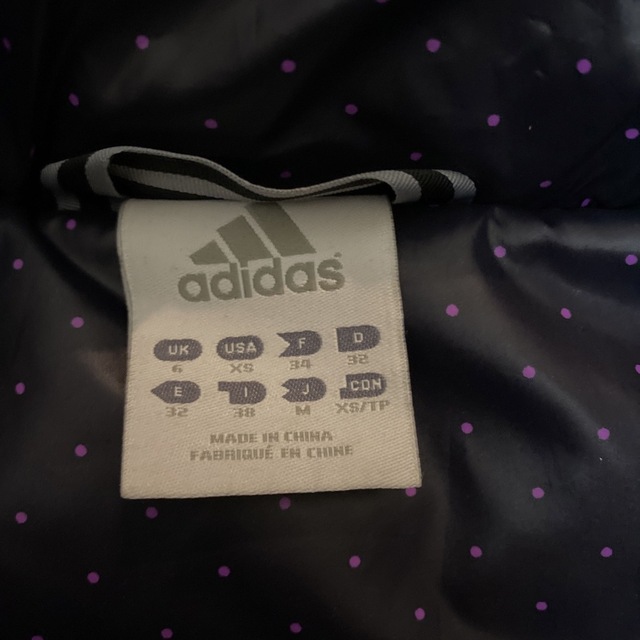 adidas(アディダス)のadidasダウンジャケット レディースのジャケット/アウター(ダウンジャケット)の商品写真