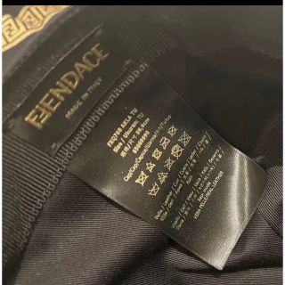 FENDI - FENDI/VERSACE/Fendace/フェンダーチェ/ベースボールキャップ