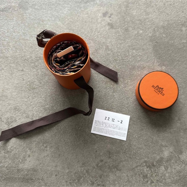 新品未使用 Hermes ツイリー 2022秋冬新作 ショッパー付 茶2