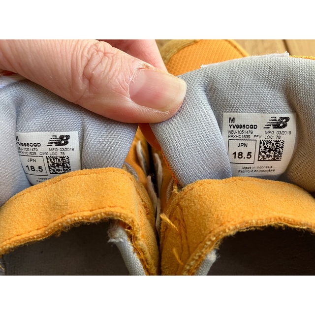 New Balance(ニューバランス)の中古 破れあり ニューバランス 996 スニーカー イエロー 18.5センチ キッズ/ベビー/マタニティのキッズ靴/シューズ(15cm~)(スニーカー)の商品写真