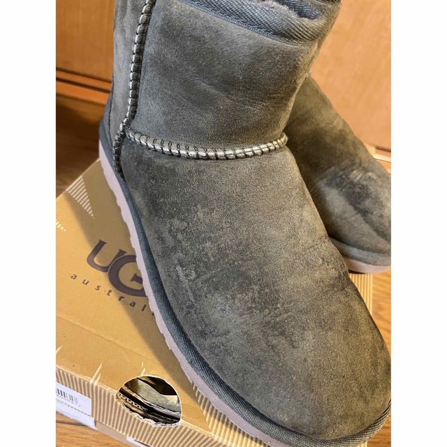 新品未使用！正規品UGG ムートンブーツクラッシックミニ2 チョコ 23センチ