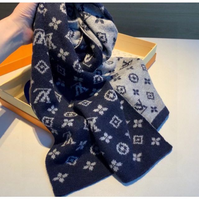 LOUIS VUITTON ルイヴィトン ニットマフラー男女兼用 商品の状態 品数 LOUIS VUITTON ルイヴィトン ニットマフラー男女兼用 商品の状態 品数