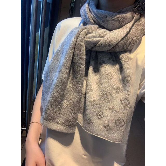 LOUIS VUITTON ルイヴィトン ニットマフラー男女兼用 商品の状態 品数 LOUIS VUITTON ルイヴィトン ニットマフラー男女兼用 商品の状態 品数
