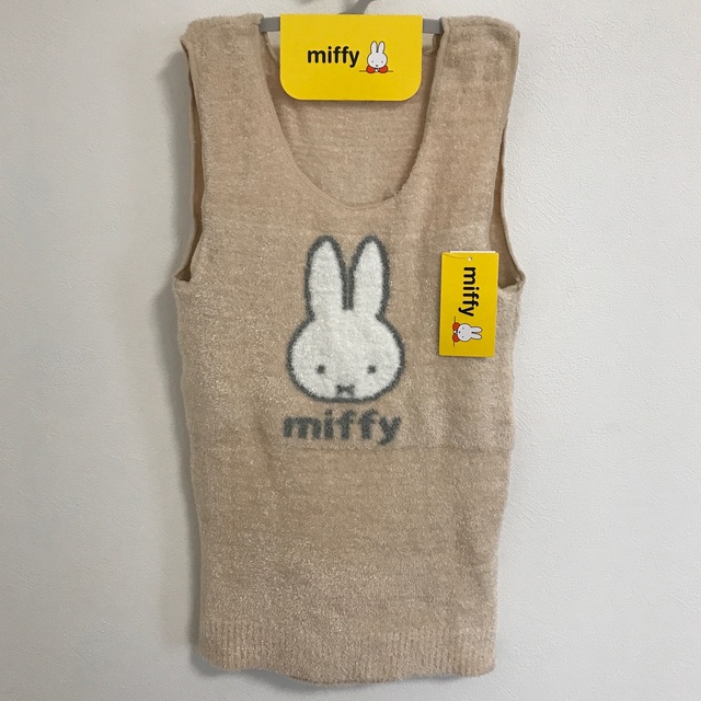 miffy(ミッフィー)のミッフィー　タンクトップ　ベージュ　レディース　もこもこ　Lサイズ　LLサイズ レディースの下着/アンダーウェア(アンダーシャツ/防寒インナー)の商品写真