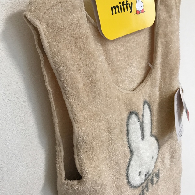 miffy(ミッフィー)のミッフィー　タンクトップ　ベージュ　レディース　もこもこ　Lサイズ　LLサイズ レディースの下着/アンダーウェア(アンダーシャツ/防寒インナー)の商品写真