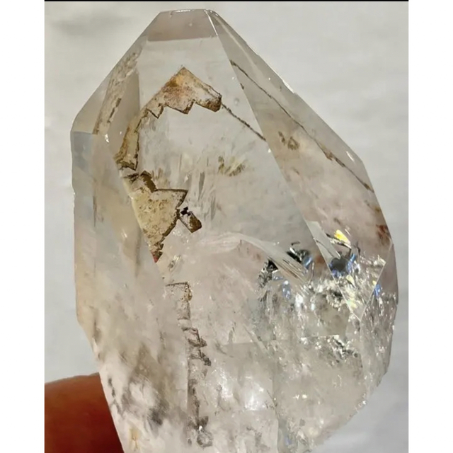 特選 虹入り ファントム水晶ポイント(幻影水晶) 激レア - 置物