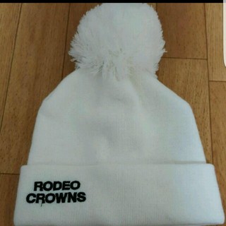 ロデオクラウンズ(RODEO CROWNS)の新品同様ロデオクラウンズ♡ぽんぽんニット帽(ニット帽/ビーニー)