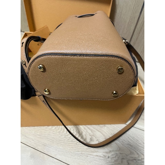 TOD'S - 今週のみ値下タイムレス レザー バケット バッグ マイクロの