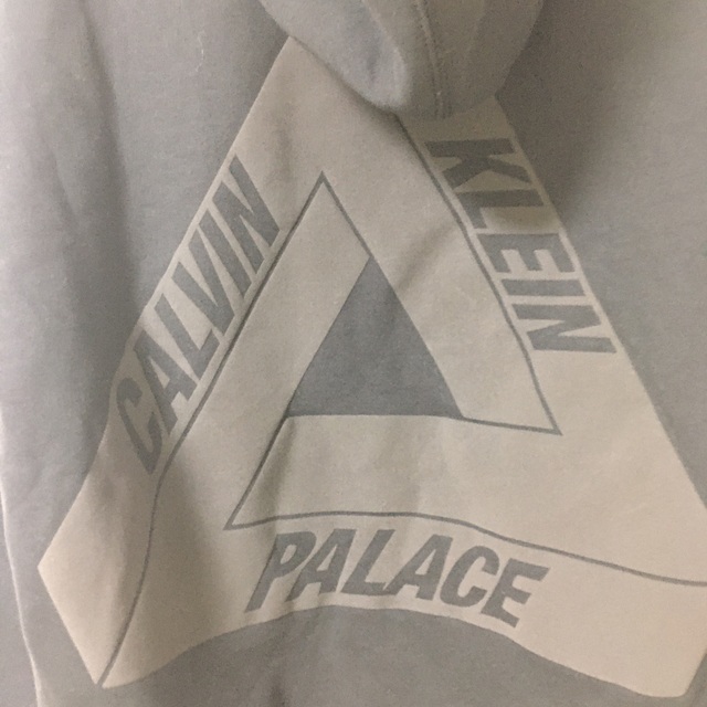 PALACE × CALVIN KLEIN CK1 フーディー　パーカー