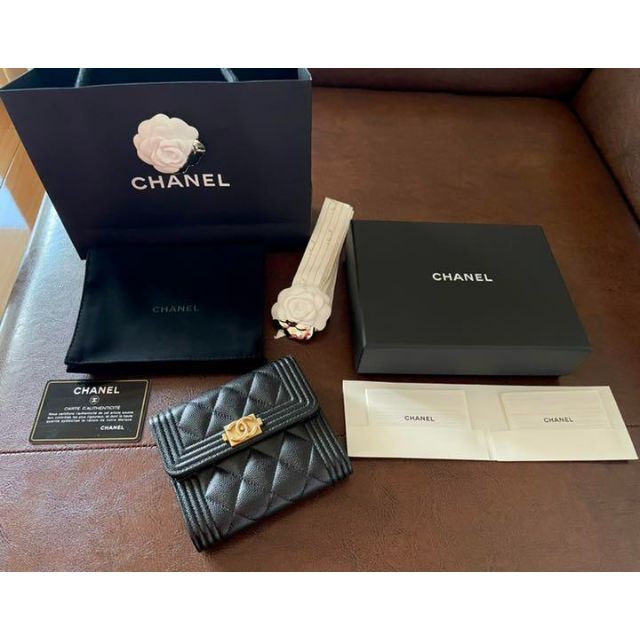 市場 CHANEL ボーイシャネル 三つ折り財布 キャビアスキン - www